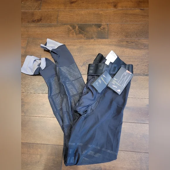 Nike Pro Hyperrecovery Black Compression Tights 812988-010